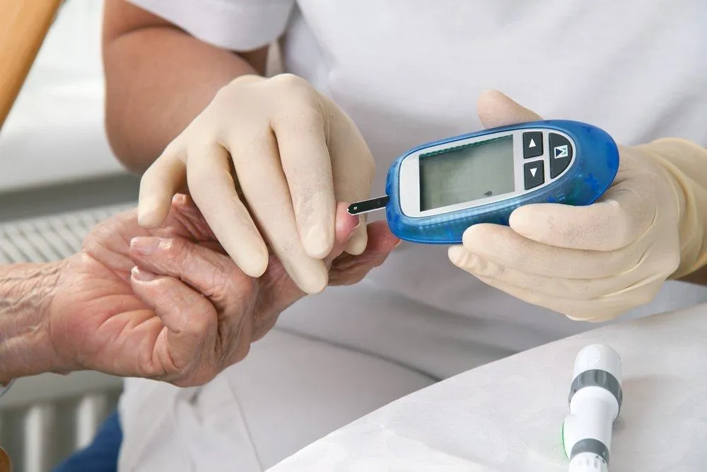 Penderita Diabetes Wajib Punya ! 10 Rekomendasi Alat Cek Gula Darah